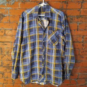 vintage mid-weight cotton Dutch plaid flannel button down